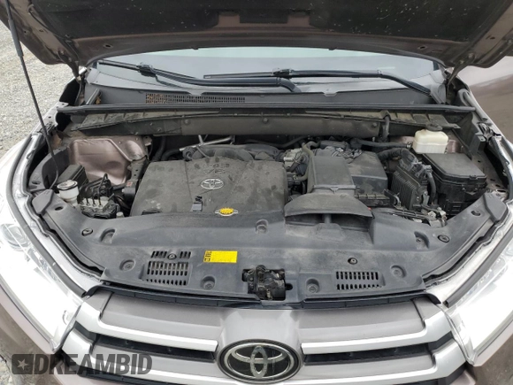 2017 Toyota Highlander XLE with VIN 5TDJZRFHXHS359117, listed as a Copart auction lot 62672815 with 100,515 mi miles and Clean title. Bid and sale history available at DreamBid. Image 12.