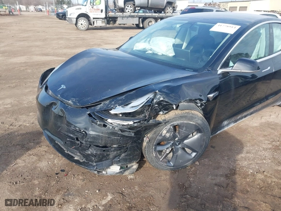 2019 Tesla Model 3 Long Range with VIN 5YJ3E1EB5KF414748, listed as a IAAI auction lot 41778914 with 0 mi miles. Bid and sale history available at carsss.com. Image 6.