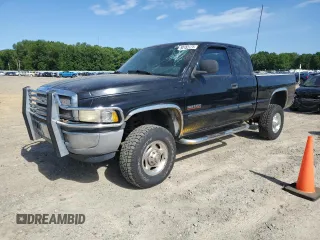 2001 Dodge 2500 z VIN 3B7KF23601G721323, wystawiony jako Copart lot #58183175 z przebiegiem 181 252 mil mil oraz Szkoda całkowita • Salvage title. Historia ofert i sprzedaży dostępna na DreamBid. Obrazek 1.