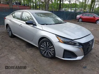 2025 Nissan Altima SV with VIN 1N4BL4DV3SN359125, listed as a IAAI auction lot 42072334 with 4,990 mi miles. Bid and sale history available at carsss.com. Image 1.