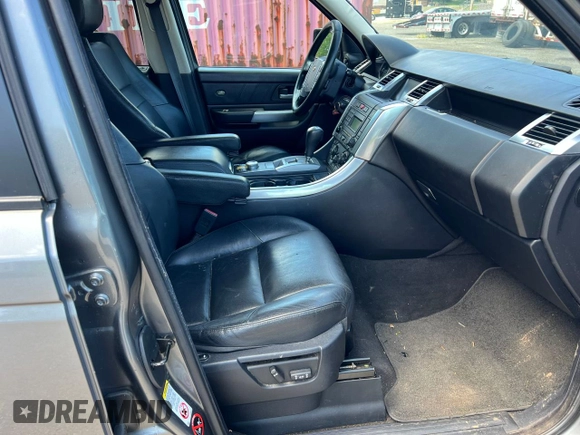 2009 Land Rover Range Rover Sport HSE with VIN SALSF25439A214589, listed as a Copart auction lot 41541595 with 208,970 mi miles and Clean Title. Bid and sale history available at carsss.com. Image 5.