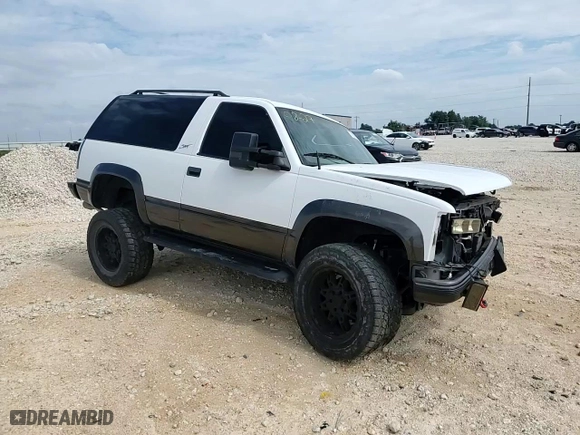 1996 Chevrolet Tahoe with VIN 3GNEK18R9TG165142, listed as a Copart auction lot 70018514 with 141,403 mi miles and Salvage Title. Bid and sale history available at carsss.com. Image 11.