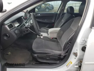 2011 Chevrolet Impala Police Police z VIN 2G1WD5EM5B1290811, wystawiony jako Copart lot #54541485 z przebiegiem 281 512 mil mil oraz Szkody całkowita. Historia ofert i sprzedaży dostępna na DreamBid. Obrazek 7.