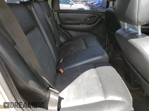 2007 Ford Escape Limited with VIN 1FMCU04137KB33107, listed as a Copart auction lot 55357475 with 200,698 mi miles and Clean title. Bid and sale history available at DreamBid. Image 11.