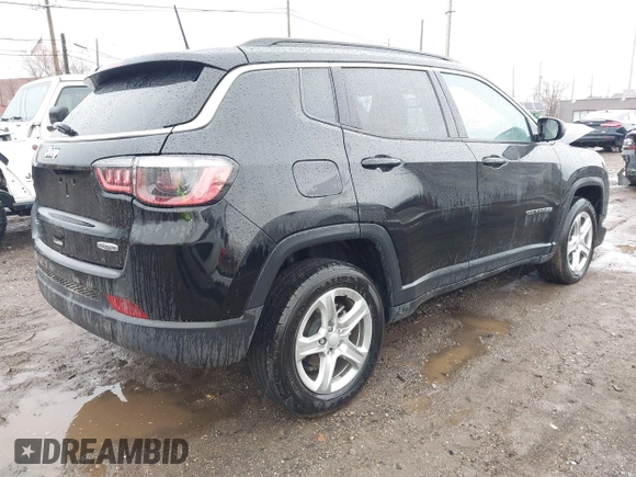 2023 Jeep Compass Latitude z VIN 3C4NJDBN4PT538846, wystawiony jako IAAI lot #41692514 z przebiegiem 13 057 mil mil oraz . Historia ofert i sprzedaży dostępna na DreamBid. Obrazek 4.