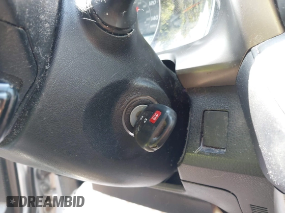 2013 Toyota RAV4 XLE с VIN JTMRFREV9DD022222, выставлен на аукционе IAAI как лот 42530180 с пробегом 218 930 миль миль и . История ставок и продаж доступна на DreamBid. Изображение 11.