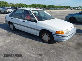 1991 Ford Escort z VIN 1FAPP14J6MW383227, wystawiony jako IAAI lot #42454362 z przebiegiem 142 555 mil mil oraz . Historia ofert i sprzedaży dostępna na DreamBid. Obrazek 1.