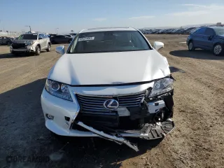 2015 Lexus ES 300h Hybrid with VIN JTHBW1GG3F2100119, listed as a Copart auction lot 45424603 with 40,130 mi miles. Bid and sale history available at carsss.com. Image 5.