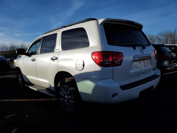 2015 Toyota Sequoia Platinum with VIN 5TDDY5G18FS117921, listed as a Copart auction lot 81804294 with 129,679 mi miles and Salvage Title. Bid and sale history available at carsss.com. Image 2.
