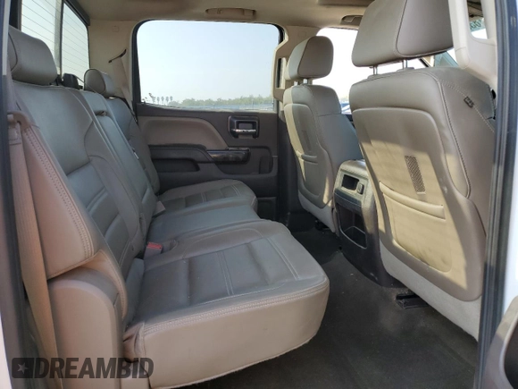 2015 GMC Sierra 3500HD Denali z VIN 1GT424E81FF659731, wystawiony jako Copart lot #83586924 z przebiegiem 182 534 mil mil oraz Szkoda całkowita • Salvage title. Historia ofert i sprzedaży dostępna na DreamBid. Obrazek 11.