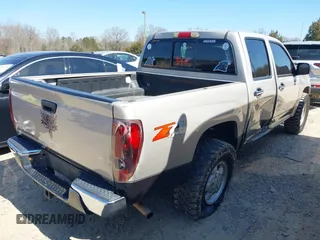 2005 Chevrolet Colorado 1SE LS Z71 with VIN 1GCDS136758122834, listed as a IAAI auction lot 41779432 with 252,028 mi miles. Bid and sale history available at carsss.com. Image 4.