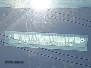 1994 Chevrolet Corvette z VIN 1G1YY32P6R5111992, wystawiony jako IAAI lot #42087310 z przebiegiem 72 086 mil mil oraz . Historia ofert i sprzedaży dostępna na DreamBid. Obrazek 9.