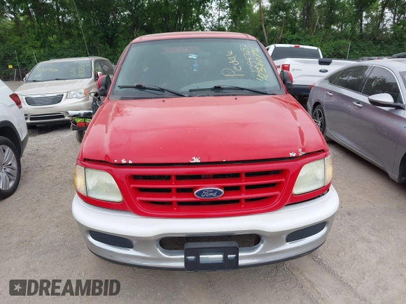 2003 Ford F-150 XL z VIN 1FTRF17203NA83617, wystawiony jako IAAI lot #42360791 z przebiegiem 285 094 mil mil oraz . Historia ofert i sprzedaży dostępna na DreamBid. Obrazek 6.
