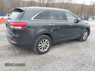 2017 Kia Sorento LX with VIN 5XYPGDA33HG333647, listed as a IAAI auction lot 41684357 with 93,841 mi miles. Bid and sale history available at carsss.com. Image 4.