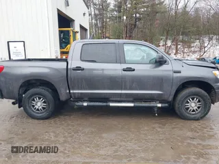 2013 Toyota Tundra с VIN 5TFDY5F18DX309798, выставлен на аукционе IAAI как лот 41711578 с пробегом 123 642 миль миль и . История ставок и продаж доступна на DreamBid. Изображение 14.
