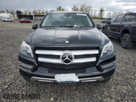 2015 Mercedes-Benz GL with VIN 4JGDF6EEXFA619128, listed as a Copart auction lot 49238374 with Not Provided miles. Bid and sale history available at carsss.com. Image 5.
