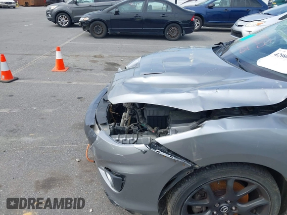 2013 Mazda 3 Mazdaspeed3 Touring z VIN JM1BL1L32D1728205, wystawiony jako IAAI lot #42069808 z przebiegiem Nie podano mil oraz . Historia ofert i sprzedaży dostępna na DreamBid. Obrazek 6.