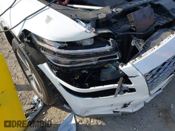 2024 Genesis GV80 z VIN KMUHCESC6RU160904, wystawiony jako IAAI lot #40675389 z przebiegiem 6 984 mil mil oraz . Historia ofert i sprzedaży dostępna na DreamBid. Obrazek 6.