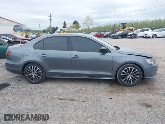 2016 Volkswagen Jetta Sport z VIN 3VWD17AJ2GM399335, wystawiony jako IAAI lot #42077435 z przebiegiem 92 284 mil mil oraz . Historia ofert i sprzedaży dostępna na DreamBid. Obrazek 13.
