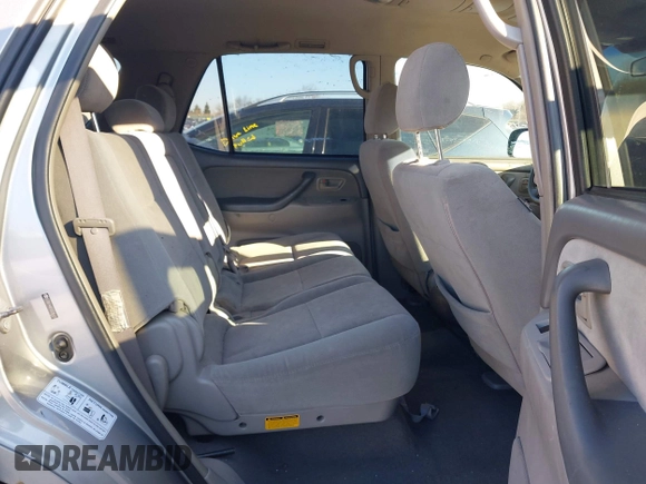 2005 Toyota Sequoia SR5 with VIN 5TDBT44A75S236420, listed as a IAAI auction lot 41296176 with 185,380 mi miles and . Bid and sale history available at DreamBid. Image 8.