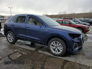 2024 Audi Q3 S line Premium Plus z VIN WA1EECF38R1019391, wystawiony jako Copart lot #47124395 z przebiegiem 9 509 mil mil oraz Szkoda całkowita • Salvage title. Historia ofert i sprzedaży dostępna na DreamBid. Obrazek 4.