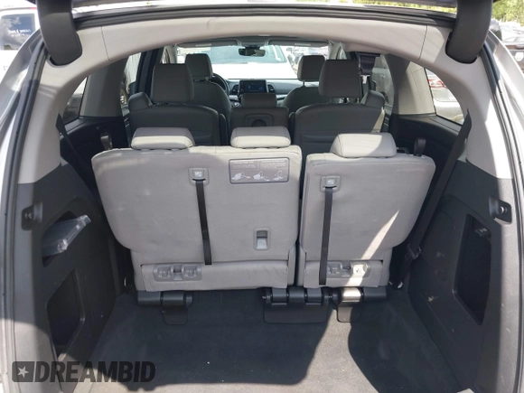2024 Honda Odyssey EX-L z VIN 5FNRL6H66RB044786, wystawiony jako IAAI lot #42484466 z przebiegiem 40 016 mil mil oraz . Historia ofert i sprzedaży dostępna na DreamBid. Obrazek 17.
