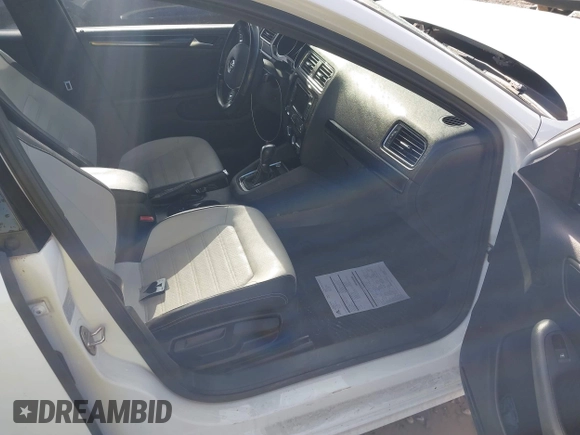 2015 Volkswagen Jetta SE with VIN 3VWD17AJ5FM417387, listed as a IAAI auction lot 41844455 with 106,939 mi miles and . Bid and sale history available at DreamBid. Image 5.