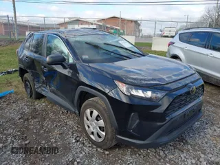 2021 Toyota RAV4 LE with VIN 2T3F1RFV6MC170364, listed as a IAAI auction lot 40770768 with 84,128 mi miles. Bid and sale history available at carsss.com. Image 1.