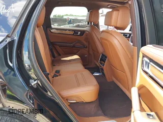2019 Porsche Cayenne z VIN WP1AA2AY3KDA03664, wystawiony jako IAAI lot #42210870 z przebiegiem 66 296 mil mil oraz . Historia ofert i sprzedaży dostępna na DreamBid. Obrazek 8.