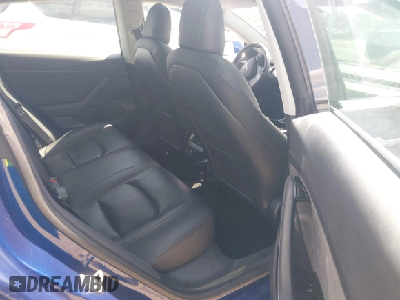 2020 Tesla Model 3 Standard Range Plus z VIN 5YJ3E1EA6LF785622, wystawiony jako IAAI lot #42080180 z przebiegiem 34 133 mil mil oraz . Historia ofert i sprzedaży dostępna na DreamBid. Obrazek 8.