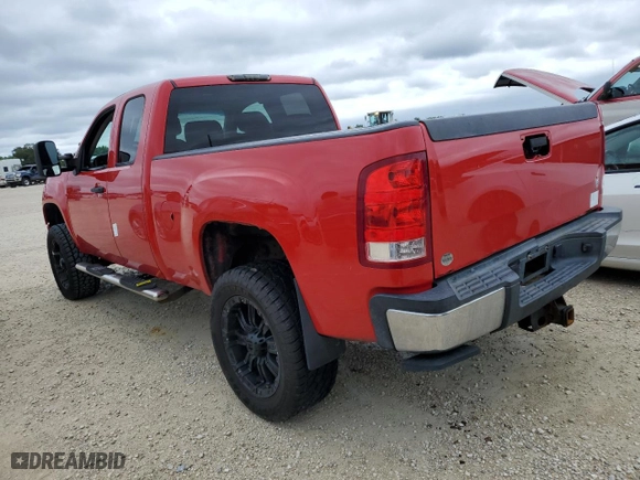 2013 GMC Sierra 2500HD SLE with VIN 1GT220C81DZ271817, listed as a Copart auction lot 74941584 with 0 mi miles and Salvage Title. Bid and sale history available at carsss.com. Image 2.