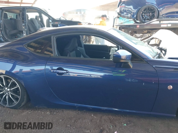 2017 Toyota 86 z VIN JF1ZNAA11H9706848, wystawiony jako IAAI lot #42097158 z przebiegiem 76 251 mil mil oraz . Historia ofert i sprzedaży dostępna na DreamBid. Obrazek 14.