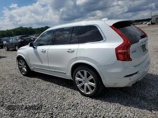 2016 Volvo XC90 T6 Inscription z VIN YV4A22PL4G1027827, wystawiony jako Copart lot #56332285 z przebiegiem 140 281 mil mil oraz Szkoda całkowita • Salvage title. Historia ofert i sprzedaży dostępna na DreamBid. Obrazek 2.