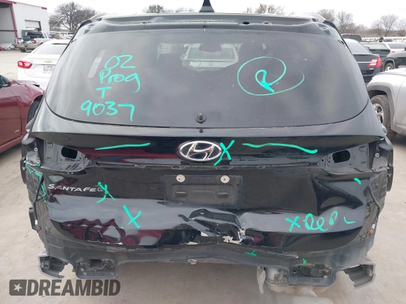 2019 Hyundai Santa Fe SEL with VIN 5NMS33AD2KH068726, listed as a IAAI auction lot 41624718 with 122,310 mi miles and . Bid and sale history available at DreamBid. Image 6.