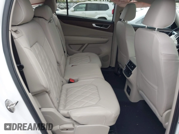 2025 Volkswagen Atlas SE with VIN 1V2FR2CA0SC525107, listed as a IAAI auction lot 42149492 with 2,443 mi miles and . Bid and sale history available at DreamBid. Image 8.