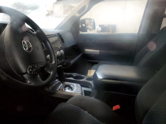2013 Toyota Tundra z VIN 5TFDY5F18DX271506, wystawiony jako Copart lot #82296664 z przebiegiem Nie podano mil oraz Szkoda całkowita • Salvage title. Historia ofert i sprzedaży dostępna na DreamBid. Obrazek 8.