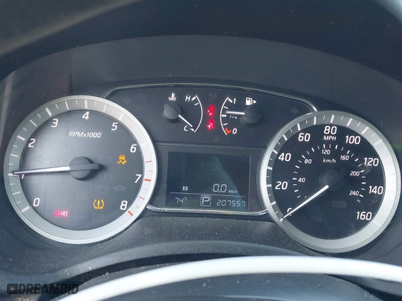 2014 Nissan Sentra SR with VIN 3N1AB7AP7EL624331, listed as a IAAI auction lot 41887132 with 207,557 mi miles. Bid and sale history available at carsss.com. Image 7.