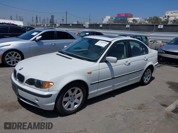 2005 BMW 3 Series 325i with VIN WBAET37475NH06710, listed as a IAAI auction lot 42581829 with 189,453 mi miles and . Bid and sale history available at DreamBid. Image 2.