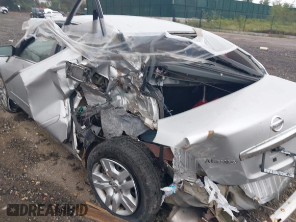 2012 Nissan Altima 2.5 with VIN 1N4AL2AP4CN569370, listed as a IAAI auction lot 40450981 with Not Provided miles and . Bid and sale history available at DreamBid. Image 6.