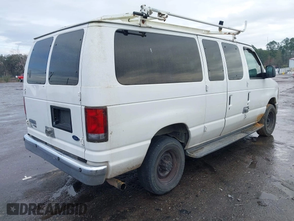 2008 Ford Econoline Passenger XL with VIN 1FBNE31LX8DA84628, listed as a IAAI auction lot 41670934 with 186,181 mi miles. Bid and sale history available at carsss.com. Image 4.