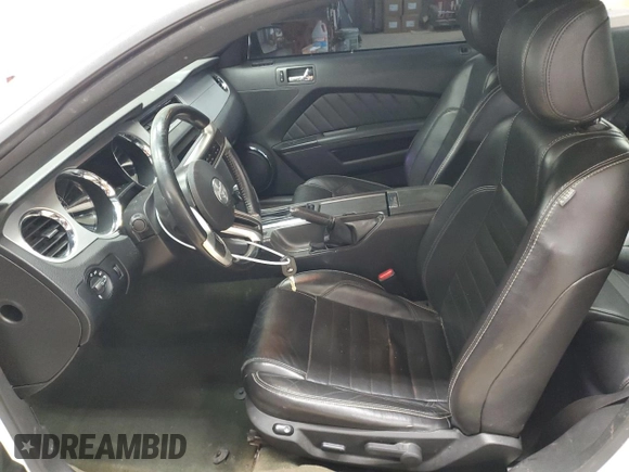 2014 Ford Mustang V6 with VIN 1ZVBP8AM0E5232495, listed as a Copart auction lot 41481245 with 118,917 mi miles and Salvage Title. Bid and sale history available at DreamBid. Image 7.
