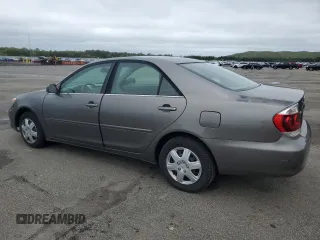 2005 Toyota Camry STD z VIN 4T1BE32K95U580581, wystawiony jako Copart lot #58212165 z przebiegiem 124 350 mil mil oraz Czysty tytuł • Clean title. Historia ofert i sprzedaży dostępna na DreamBid. Obrazek 2.