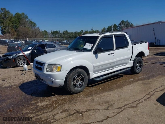 2005 Ford Explorer Sport Trac XLS with VIN 1FMZU67K95UB40078, listed as a IAAI auction lot 41755270 with 324,849 mi miles. Bid and sale history available at carsss.com. Image 2.