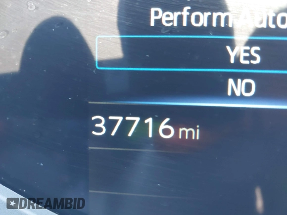 2023 Toyota Prius LE z VIN JTDADABU6P3001399, wystawiony jako IAAI lot #42137395 z przebiegiem 37 716 mil mil oraz . Historia ofert i sprzedaży dostępna na DreamBid. Obrazek 15.