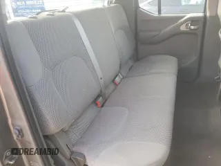 2009 Nissan Frontier SE z VIN 1N6AD09W69C423948, wystawiony jako Copart lot #50600545 z przebiegiem 221 181 mil mil oraz Czysty tytuł • Clean title. Historia ofert i sprzedaży dostępna na DreamBid. Obrazek 10.