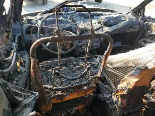 2002 Mercury Sable z VIN 1MEFM58U12G624563, wystawiony jako Copart lot #68440994 z przebiegiem Nie podano mil oraz Nie do naprawy • Non repairable. Historia ofert i sprzedaży dostępna na DreamBid. Obrazek 8.