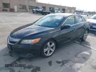 2013 Acura ILX Tech Pkg with VIN 19VDE1F7XDE007797, listed as a IAAI auction lot 41904415 with 240,310 mi miles. Bid and sale history available at carsss.com. Image 2.