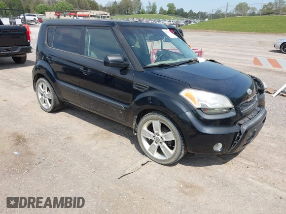 2011 Kia Soul + with VIN KNDJT2A25B7315085, listed as a IAAI auction lot 42038790 with 86,152 mi miles. Bid and sale history available at carsss.com. Image 1.
