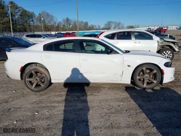 2020 Dodge Charger SXT with VIN 2C3CDXBG2LH190263, listed as a IAAI auction lot 41277159 with 85,000 mi miles. Bid and sale history available at carsss.com. Image 14.