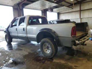 2001 Ford F-250 XL with VIN 1FTNW21F21EB83957, listed as a Copart auction lot 61602715 with 205,738 mi miles and Salvage title. Bid and sale history available at DreamBid. Image 2.